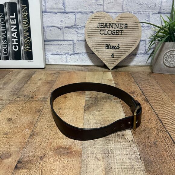 CARHARTT MENS LEATHER ENGRAVED BUCKLE BELT
Size 34 - Picture 3 of 14